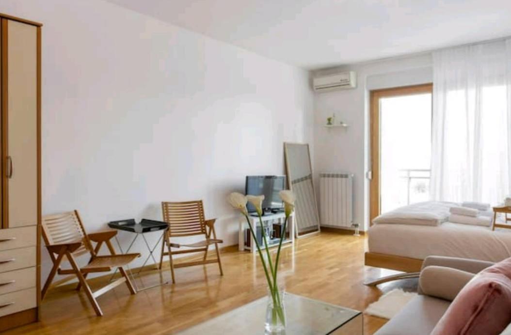 Danube Pearl Belgrado Exterior foto